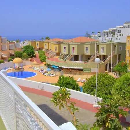 公寓 Cozy In San Eugenio 阿德耶